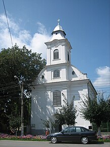 Roman Catholic church in Marosújvár.jpg