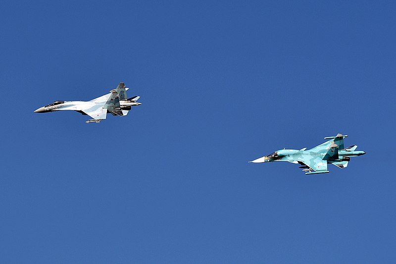 File:Russian Air Force, RF-95848, RF-81719, Sukhoi Su-34, Sukhoi Su-35S (49581741737).jpg