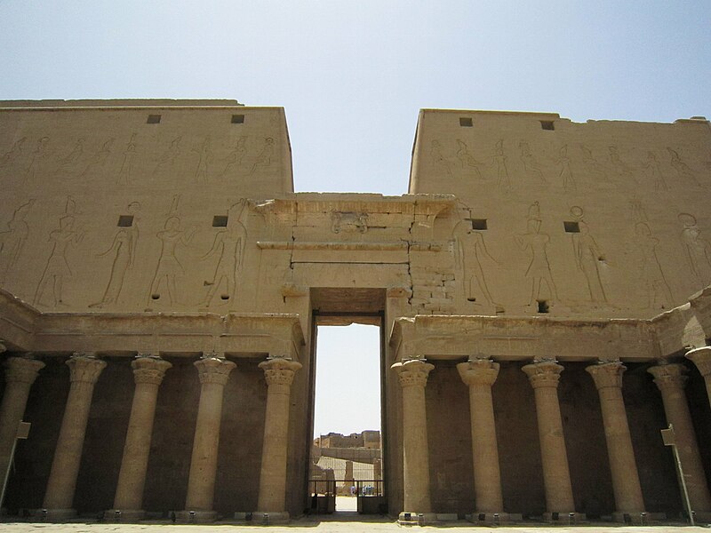 File:SFEC-EDFU-2010-05-036.JPG