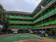 SMKN 40 Jakarta building in 2022.jpg