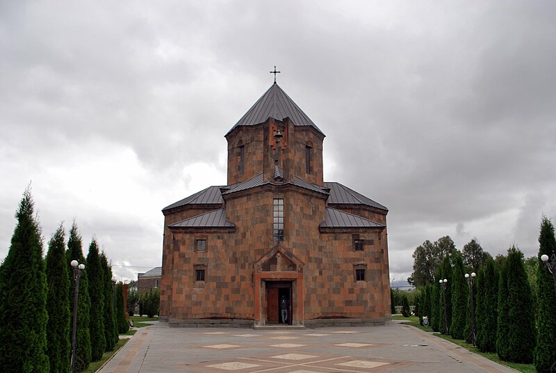 File:Saint Sargis Church, Tashir (8).jpg