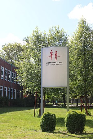 Schoolsign-ishr-2.jpg