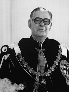 Sir Keith Holyoake, a former prime minister, was a controversial choice as Governor-General.