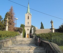 Kostel se schodištěm (stav 2011)