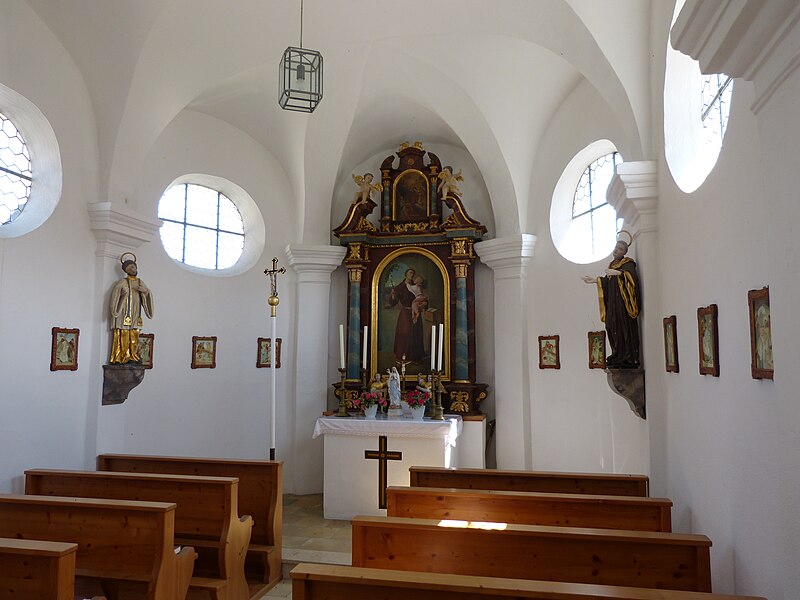 File:St. Antonius (Kirchstetten) 04.JPG