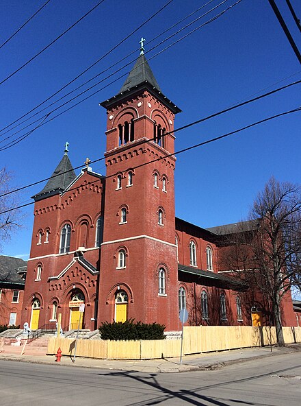 The former St. Agnes Catholic Church, now the Tu Viện Đại Bảo Trang Nghiêm Vietnamese Buddhist Cultural Center.