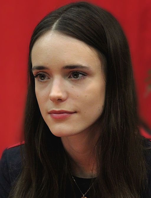 Stacy Martin (cropped)