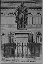 Piédestal de la statue du maréchal Jean Mathieu Philibert Sérurier