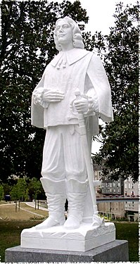 Estatua de Treville en Oloron, escultor Francis Clertan