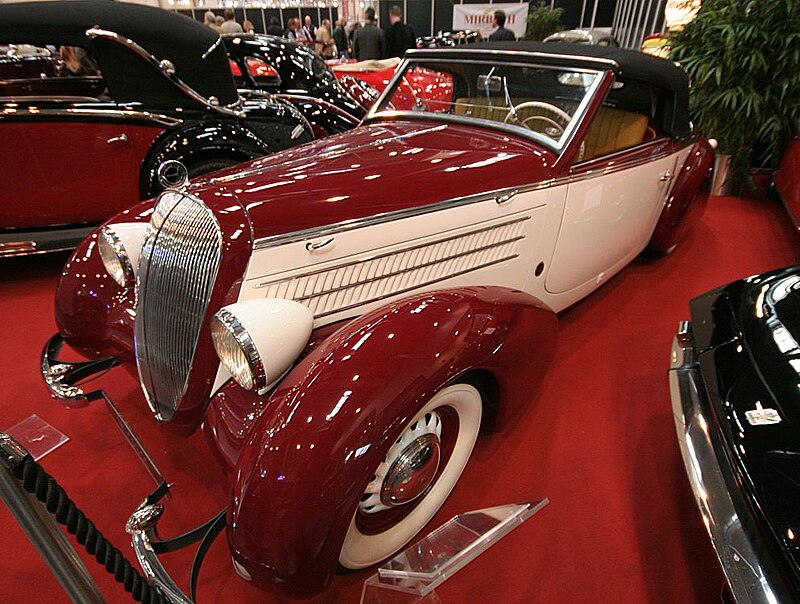 Die Gläser-Karosserie GmbH  800px-Steyr_220_Glaeser_Sport_Cabriolet_1937_-_1