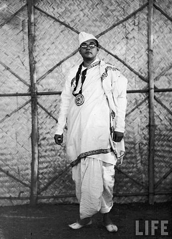 345px Subhas Chandra Bose in traditional formal clothing