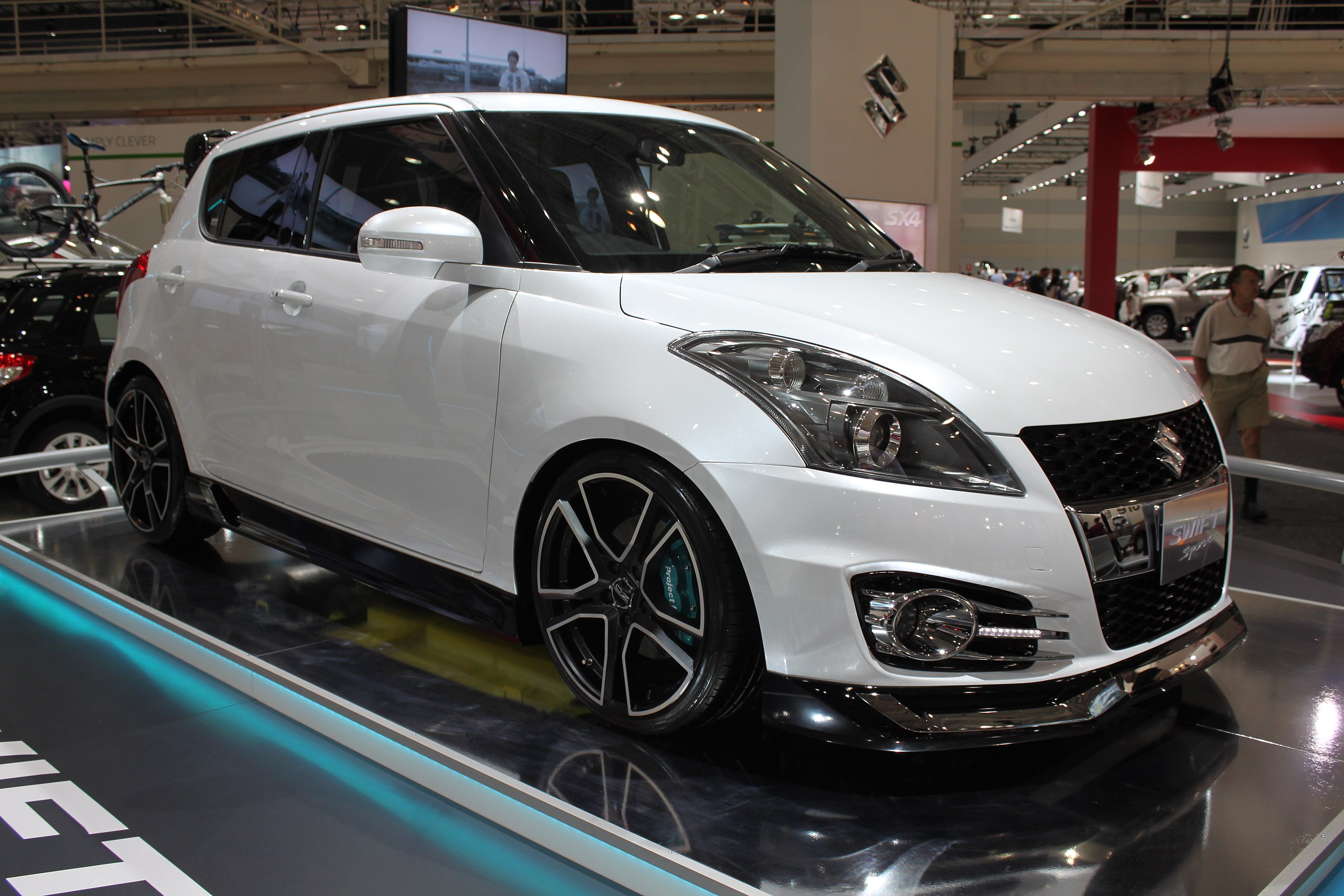 Archivo:Suzuki Swift Sport (15922327958).jpg - Wikipedia, la enciclopedia  libre