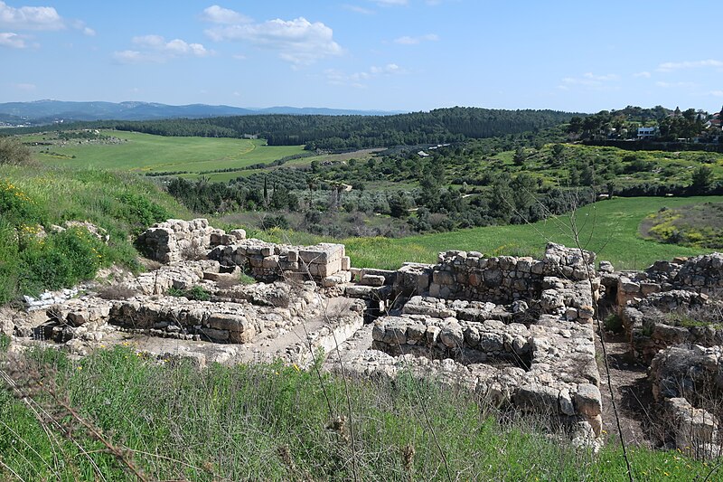 File:Tel Gezer - Archaeological Ruin.jpg