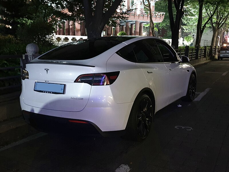 File:Tesla Model Y white (2).jpg