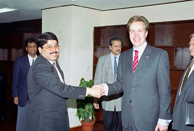 File:The Minister for Trade & Industries of Norwegian, Mr. Borge Brende calls on the Minister of Communications & Information Technology, Shri Dayanidhi Maran in New Delhi on February 4, 2005.jpg