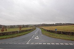 Die Straße nach Studley Roger Dorf - geograph.org.uk - 659536.jpg