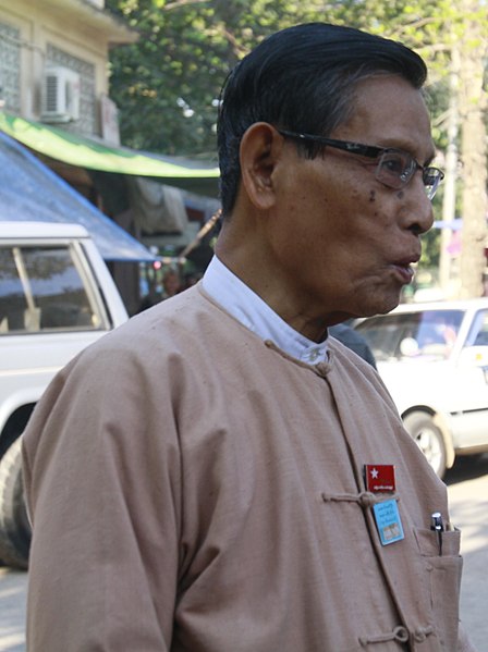 File:Tin Oo arrives to attend a ceremony (cropped).jpg