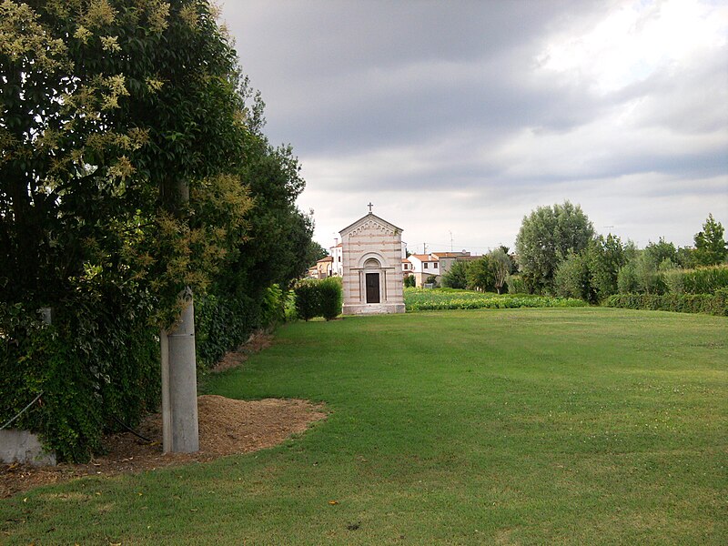 File:Tomba della famiglia Arduin, ex cimitero (Ramodipalo, Lendinara) 01.jpg