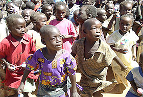 Des enfants du peuple Acholis présent au Soudan du Sud.
