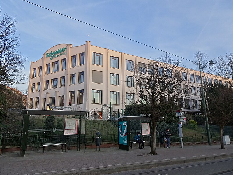 File:Usine Schneider Electric (ex Gardy) - Uccle-Calevoet.jpg