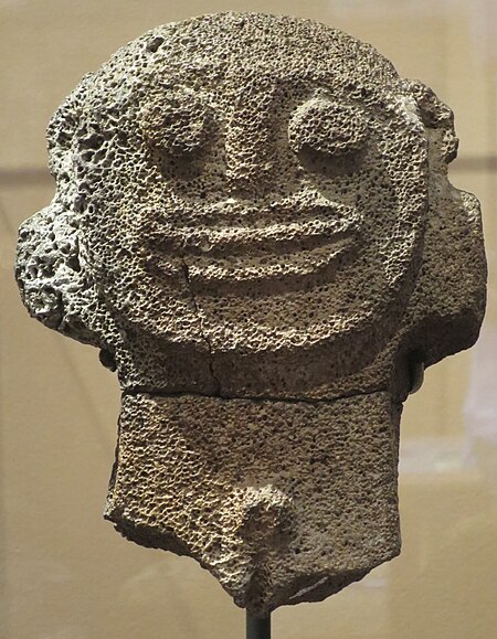 Tập_tin:Vesicular_basalt_head_from_Mokumanamana_(Necker_Island),_Hawaii,_9th-11th_century,_Metropolitan_Museum_of_Art.jpg