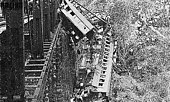 El Virilla train accident Virilla puente y vagones caidos.jpg