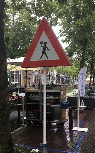 <span class="mw-page-title-main">Road signs in the Netherlands</span>