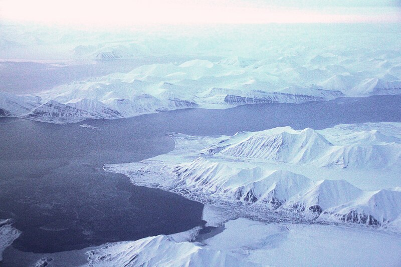 File:Wedel Jarlsberg Land IMG 3991 recherchefjorden berzeliustinden van keulenfjorden.JPG