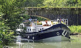 <i>Saint Louis</i> (hotel barge)