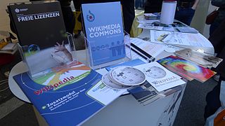 Wikipedia-Infomaterial auf dem Corso Leopold 2014