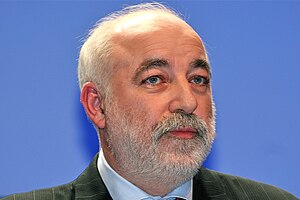 Wiktor Felixowitsch Wekselberg: Herkunft und Ausbildung, Werdegang, Strafrechtliche Anklagen