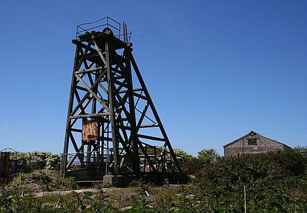 Wheal Concord headgear for the mine that was reopened in 1980, visited by the Duke of Cornwall in 1981, and closed in 1986 after the tin market crash of 1985 Winding Gear at Skinner's Bottom - geograph.org.uk - 182293.jpg