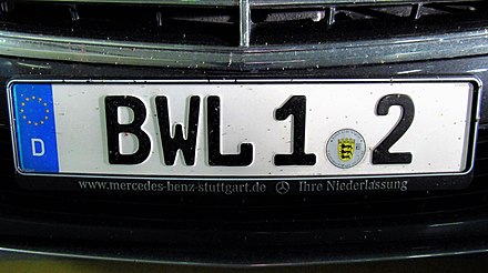 Какие номера в германии. Немецкие номерные знаки. Германские автомобильные номера. Немецкие номера авто. Автомобильные номерные знаки Германии.