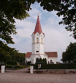 Önnarps kyrka i maj 2012
