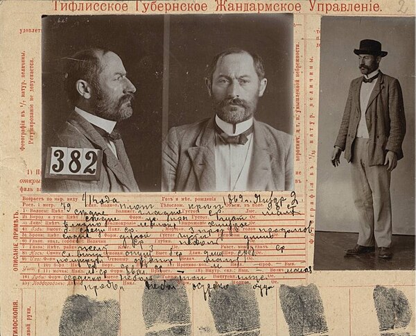 A mugshot of Zhordania made in 1908 by the Tsarist secret police