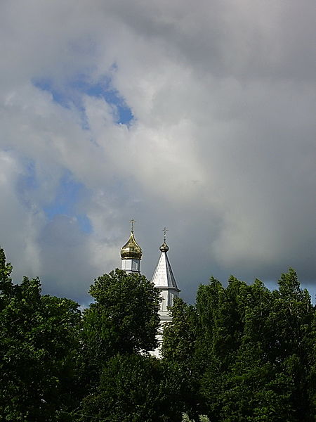 File:Лагойск. Вежы царквы.jpg