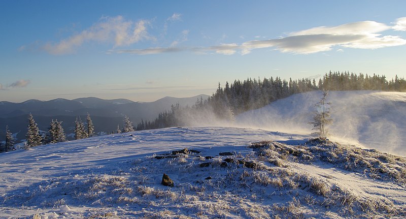 File:Ранкова заметіль на Костричі.jpg