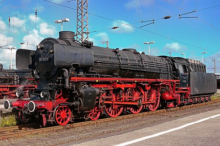 SSN's express steam locomotive SSN 01 1075 at Oberhausen Central Station on 25 September 2010 whilst operating a special near Konigswinter 01 1075 2010-09-25 Oberhausen.jpg