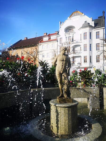 File:020221030 122226 Neptun Fountain in Bielsko.jpg