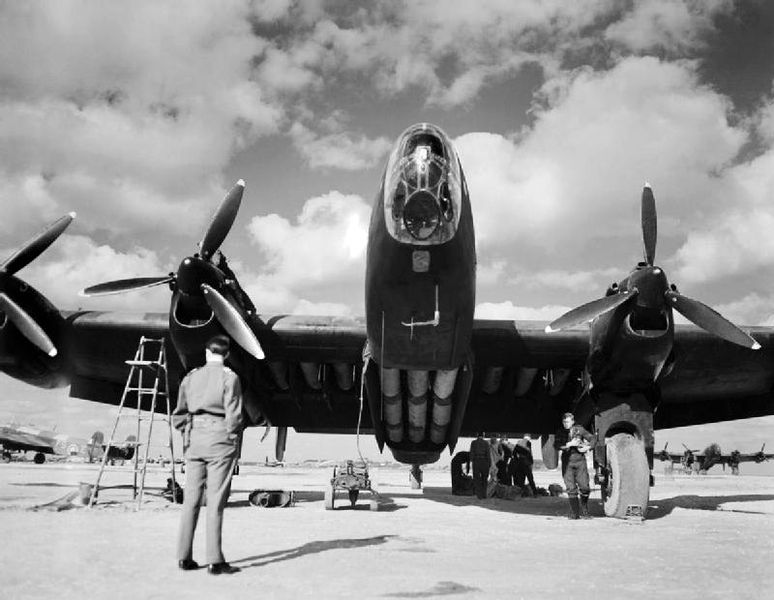 File:148 Squadron Halifax Italy WWII IWM CNA 3231.jpg