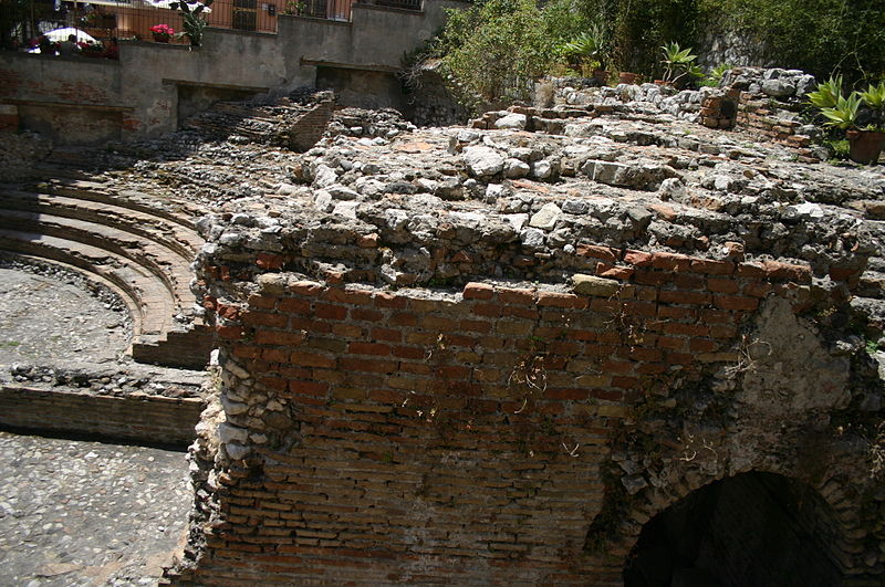 File:1886 - Odeon romano a Taormina - Foto Giovanni Dall'Orto 18-May-2008.jpg