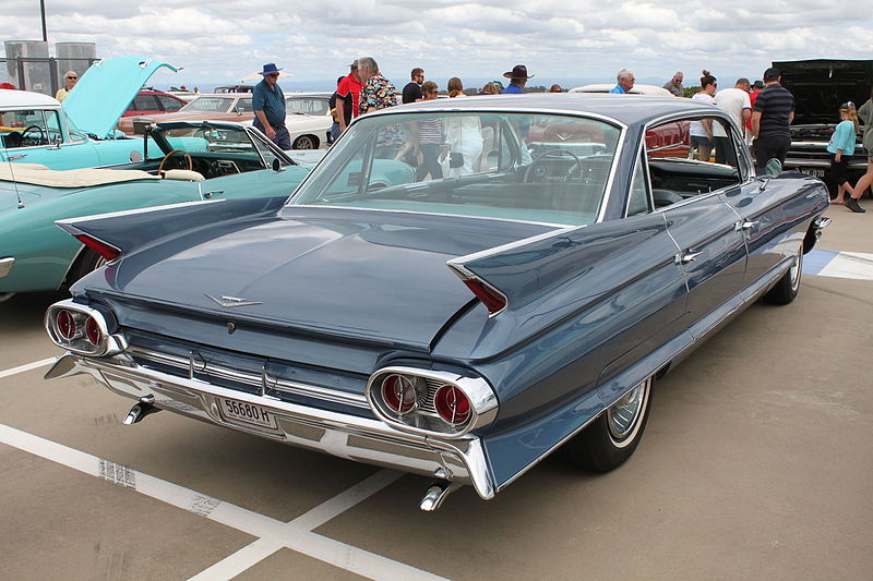 File:1961 Cadillac Sedan De Ville (23950592484).jpg