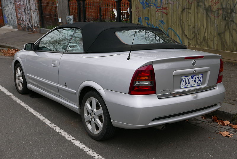 File:2003 Holden Astra (TS MY03) convertible (2015-07-06) 02.jpg