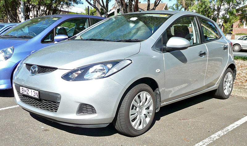 File:2007-2009 Mazda 2 (DE) Neo 5-door hatchback 01.jpg