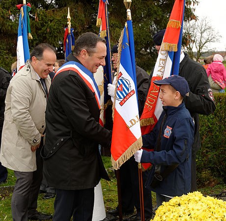 Salutations de la part des officiels.