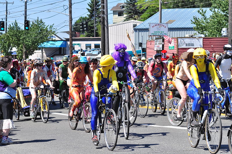 File:2015 Fremont Solstice cyclists 262.jpg