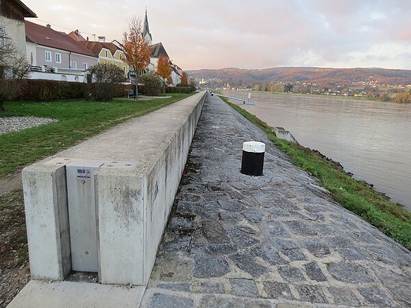 Flood protection for town of Ybbs along the river Donau