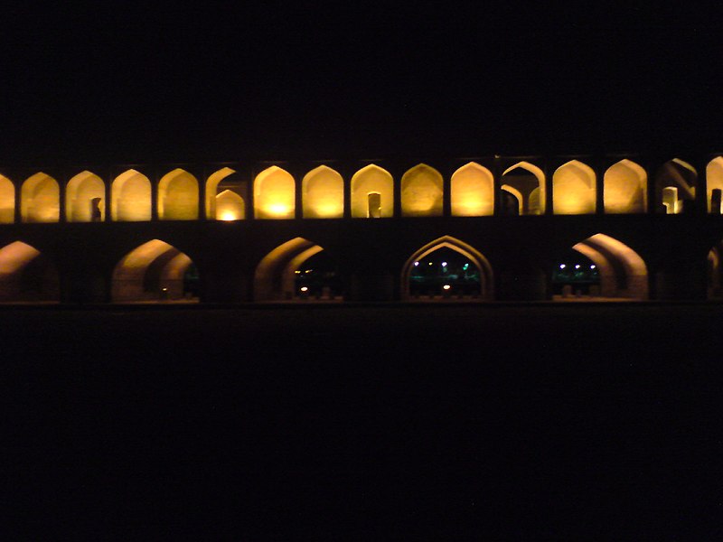 File:33 pol Night - panoramio.jpg