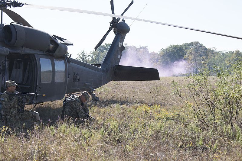 File:40th CAB Soldiers train to survive 151018-Z-JM073-005.jpg