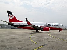 MaxAir Boeing 737-300 5NDMB-Maxair-Abuja.jpg